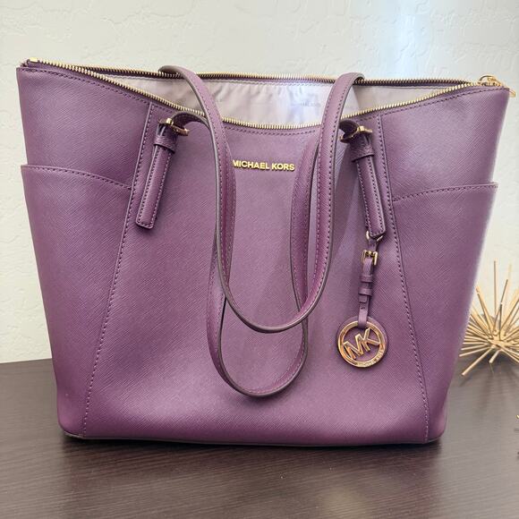 Michael Kors Handbags - Michael Kors Jet Set Leather Tote Purple Saffiano Large Top Zip Handbag
